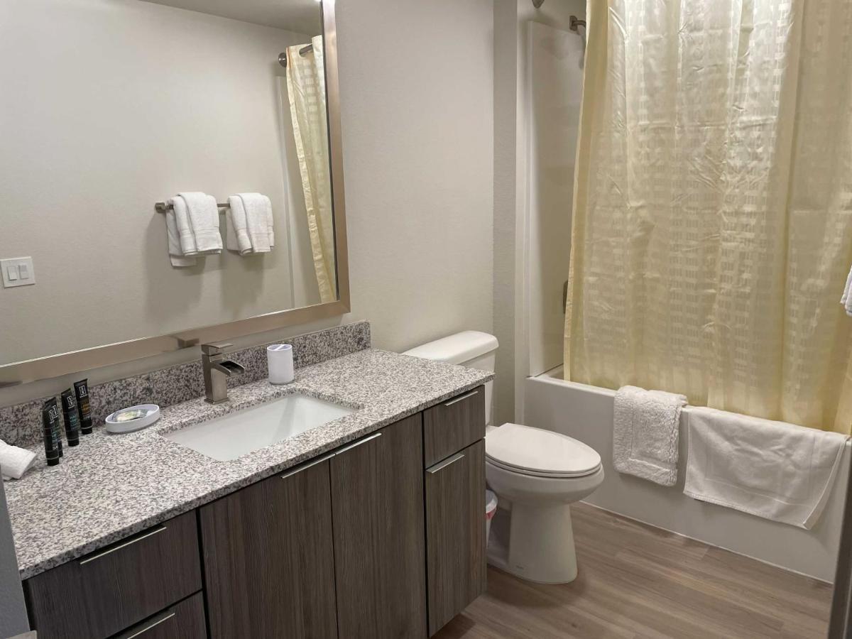 Stay Gia New Modern 1 Bedroom Apartment With Swimming Pool & Gym At Grayson Place Гудиър Екстериор снимка